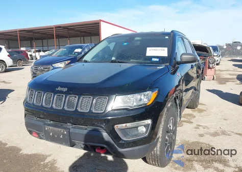 2019 Jeep Compass Trailhawk 4X4 z USA, uszkodzony, nr VIN 3C4NJDDB9KT595135